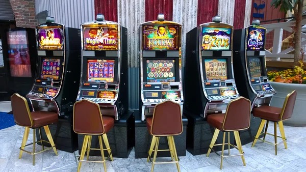 agen200 VIP Roulette live-dealer studio interface showing wheel, betting layout, and real-time results